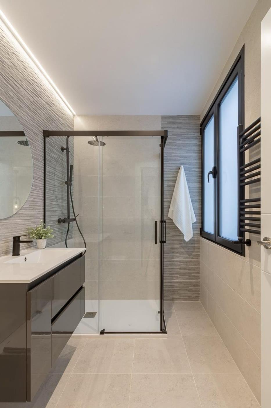 Room4You By Asturias Holidays โอเบียโด ภายนอก รูปภาพ