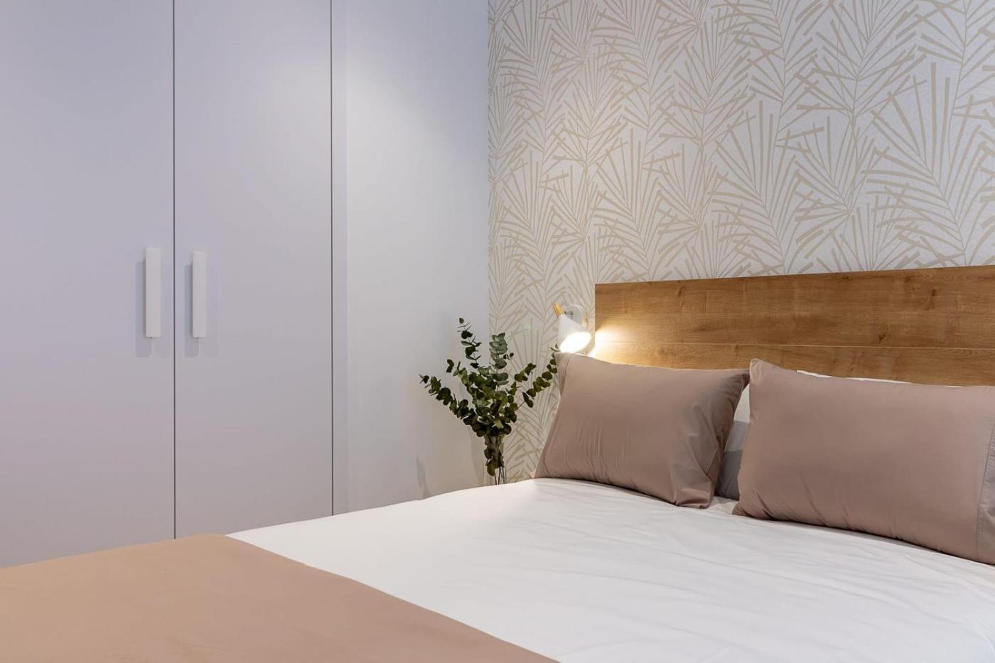 Room4You By Asturias Holidays โอเบียโด ภายนอก รูปภาพ