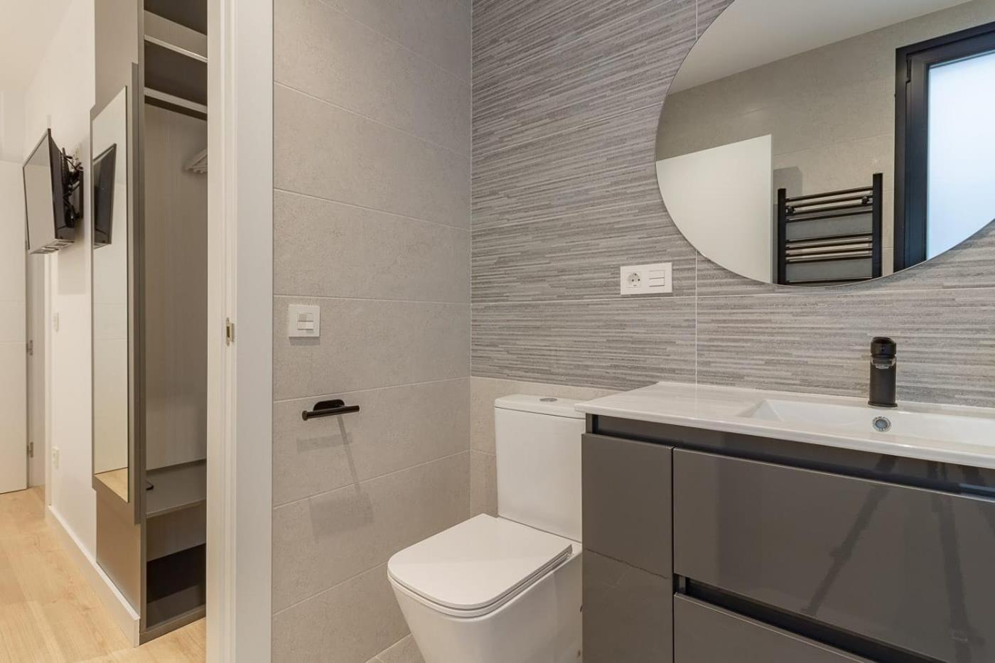 Room4You By Asturias Holidays โอเบียโด ภายนอก รูปภาพ