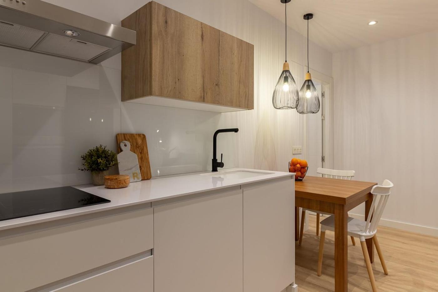 Room4You By Asturias Holidays โอเบียโด ภายนอก รูปภาพ